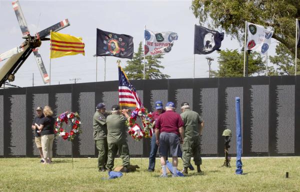 Vietnam Traveling Wall Comes To Topeka
