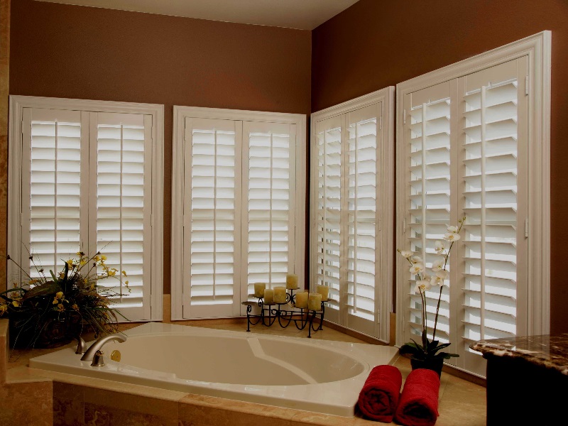 Plantation Blinds: Best Choice When Decorating Your Home Window