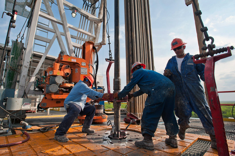 Listen To Expert Prediction About US Oil Industry’s Booming Future