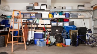 How To Organize The Cluttered Area Of Garage?