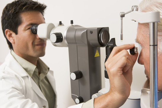 How Do Optometrists Determine Prescription?