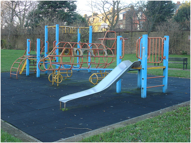 A Buyer’s Guide To Climbing Frames and Playcentres