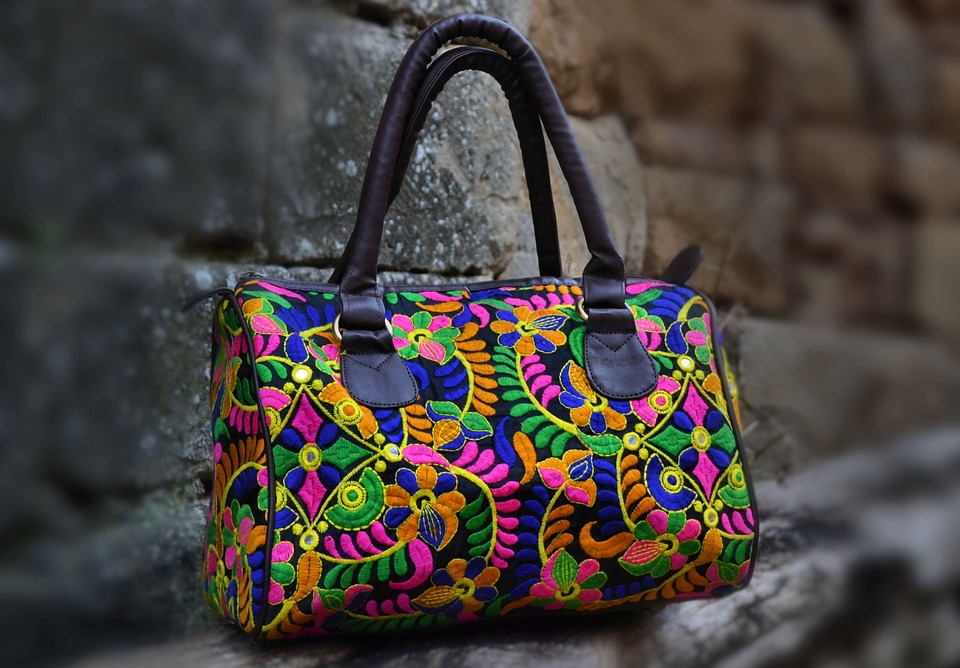 Imagine The Beauty Of Printed Tote Bags To Mark Your Casual Look